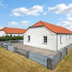 Donco - 3-2km From The Sea By Interhome ブラーバンド