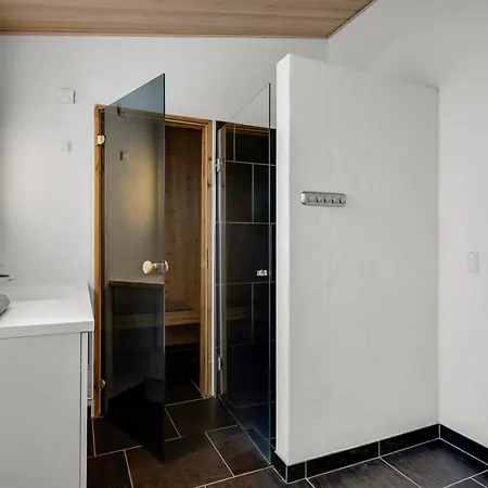 Donco - 3-2km From The Sea By Interhome